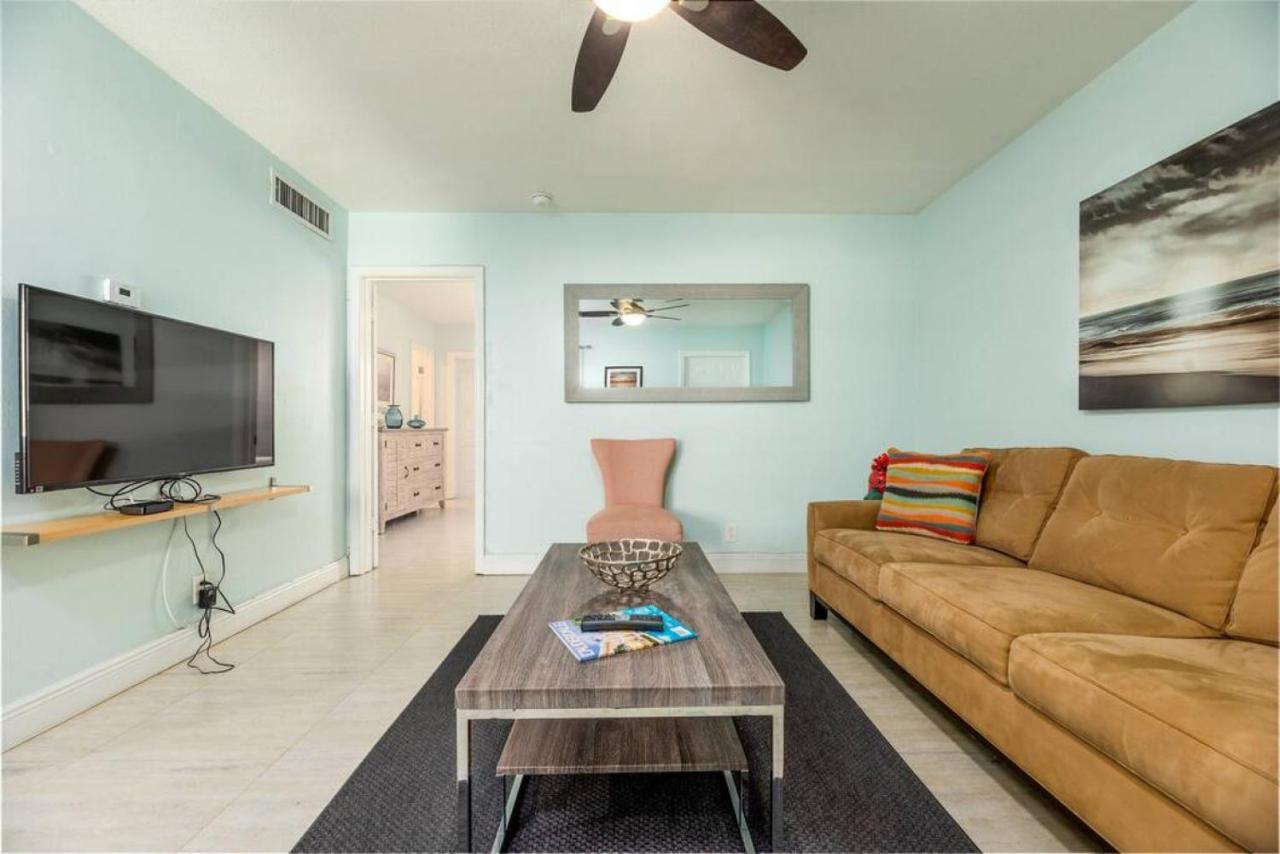 Steps To Sand And Sea 2 Fort Lauderdale Exterior photo